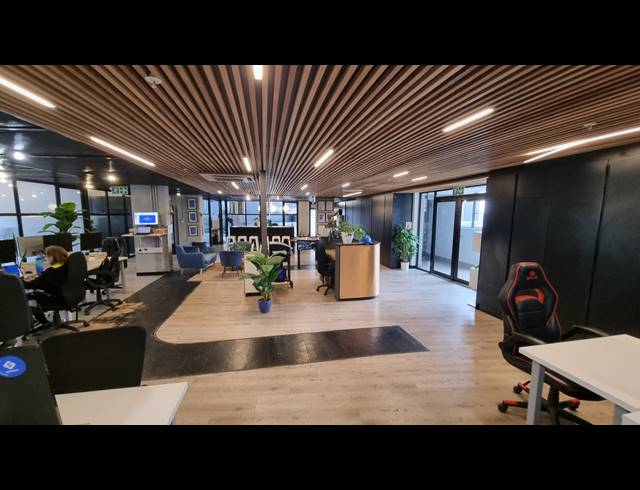 320M² OFFICE FOR SALE IN WOODSTOCK